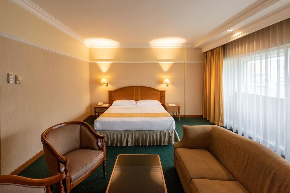 Hotel Marcopolo Jakarta Exterior photo
